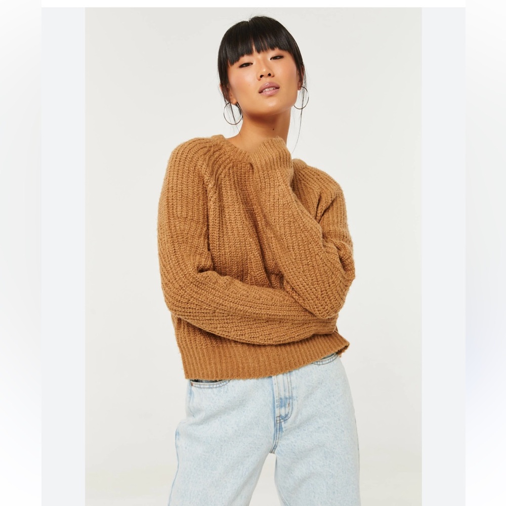 Mustard Yellow Knit Sweater-Crew Neck-  😍knit pattern front detail -EUC -Sz M 🫶